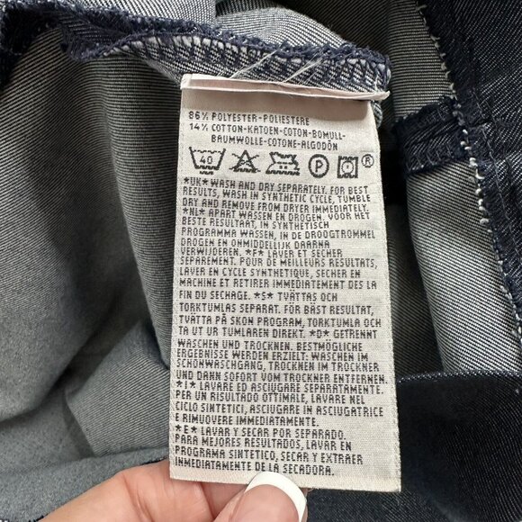 Vintage Levi's Women's Minimalist Sleeveless Fit & Flare Denim Dress Size S Blue - Picture 12 of 12